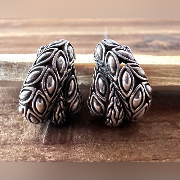 John Hardy .925 Sterling Silver Crossover Kawung Knot Post Omega Earrings - Picture 8 of 10